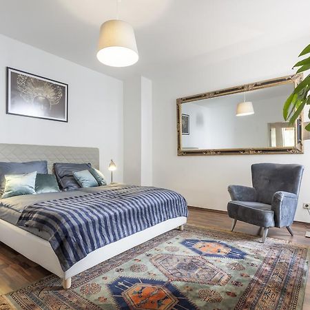 The Rheinsberger - Cosy 2Br One Living Room Up To 6 Берлин Экстерьер фото