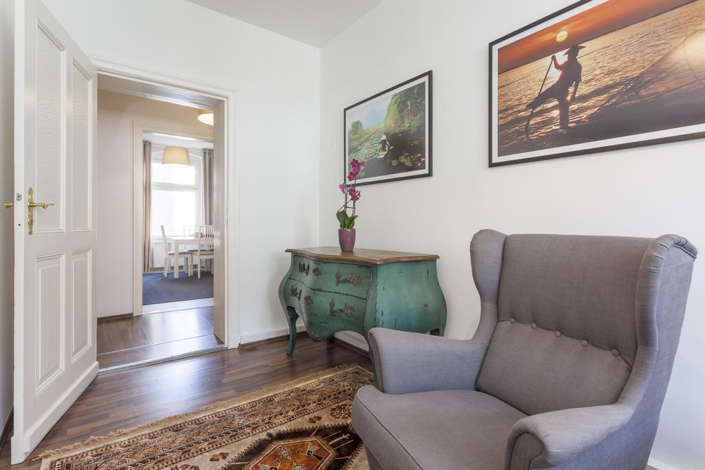 The Rheinsberger - Cosy 2Br One Living Room Up To 6 Берлин Экстерьер фото