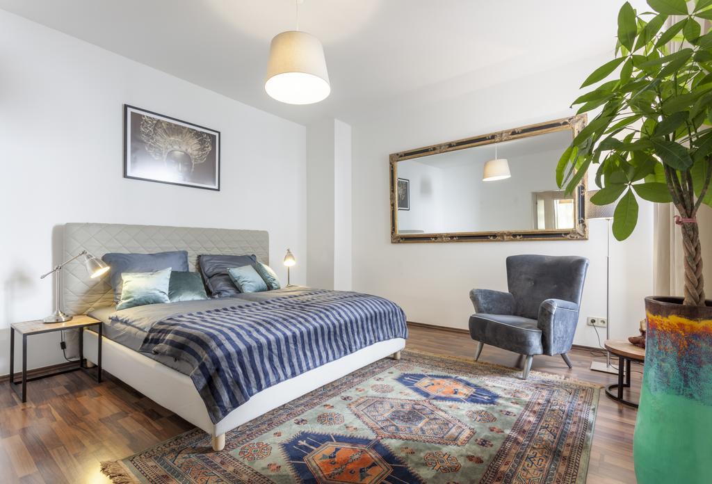 The Rheinsberger - Cosy 2Br One Living Room Up To 6 Берлин Экстерьер фото